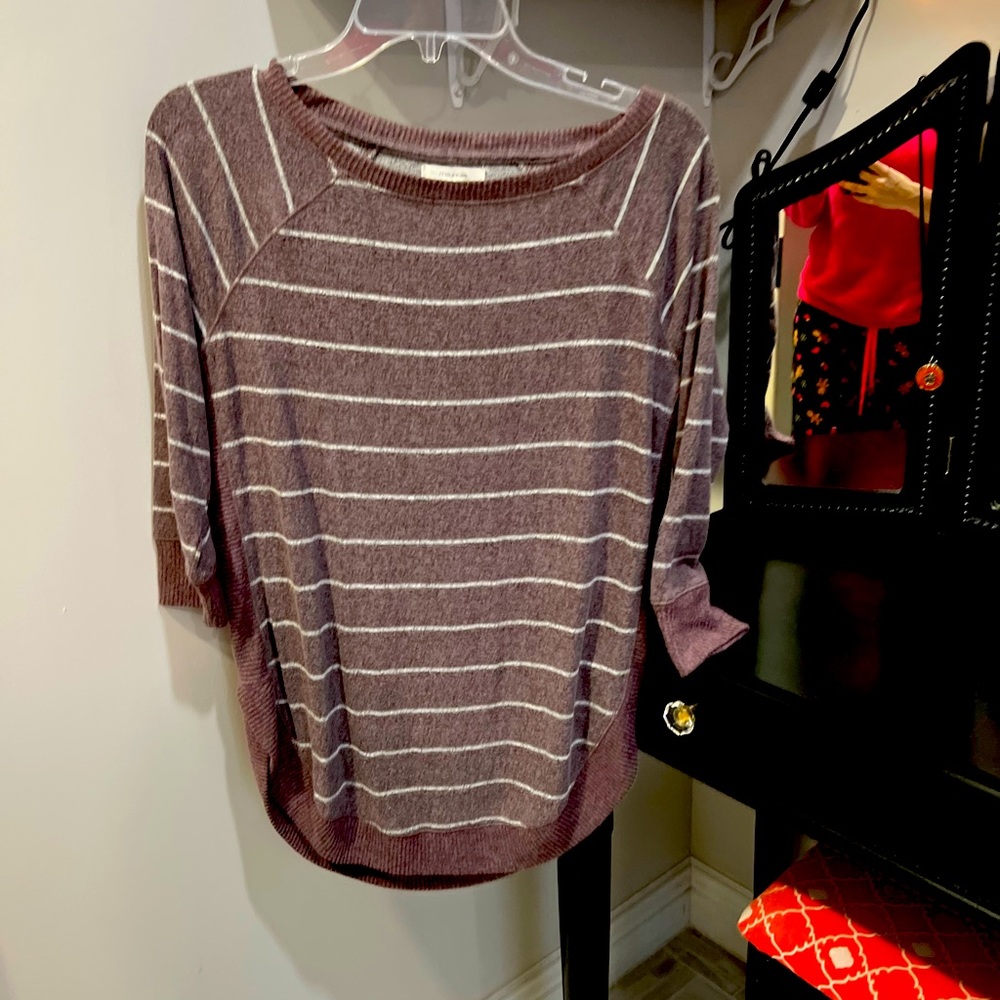 Light weight, 3/4 sleeve, sweater